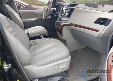 2014 Toyota Sienna z USA, uszkodzony, nr VIN 5TDYK3DC4EF415362